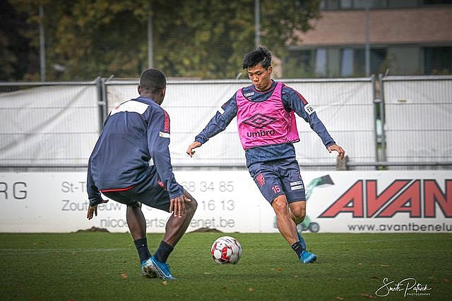 co dong vien thai lan keu goi ngung da kich cac cau thu xuat ngoai cua viet nam