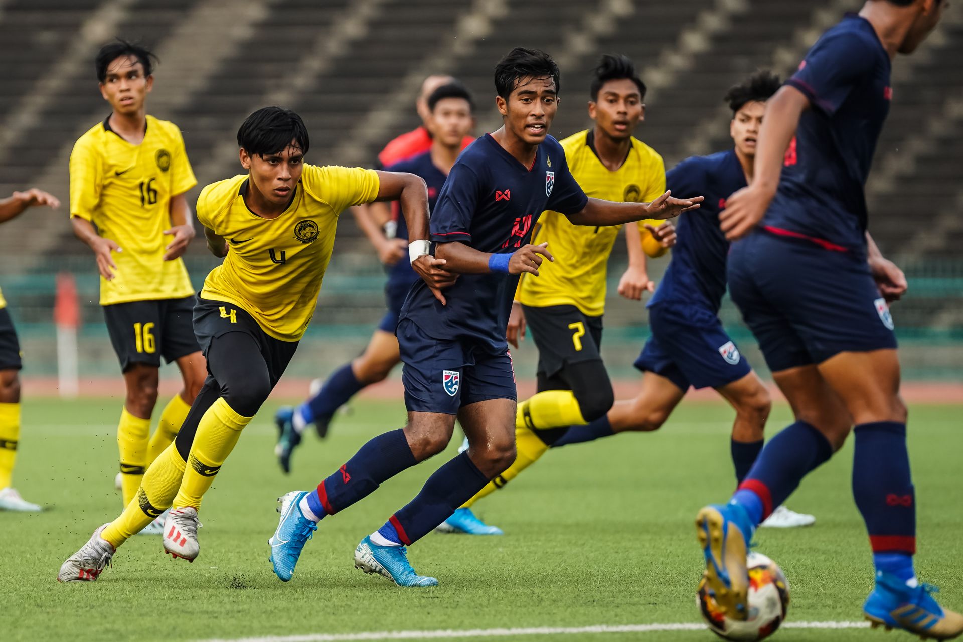 hlv u19 thai lan noi gi sau khi bi mat ve du giai u19 chau a