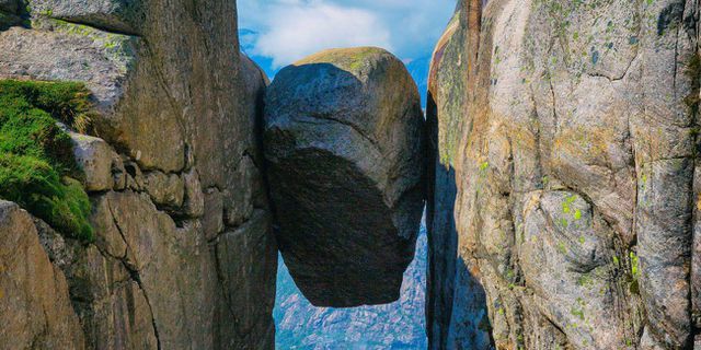 danh cuoc sinh mang de chup anh song ao tai hon da ket giua vuc sau gan 1000 m