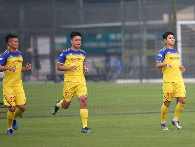 ly giai viec 2 cau thu viet nam bi loai khoi danh sach dau uae