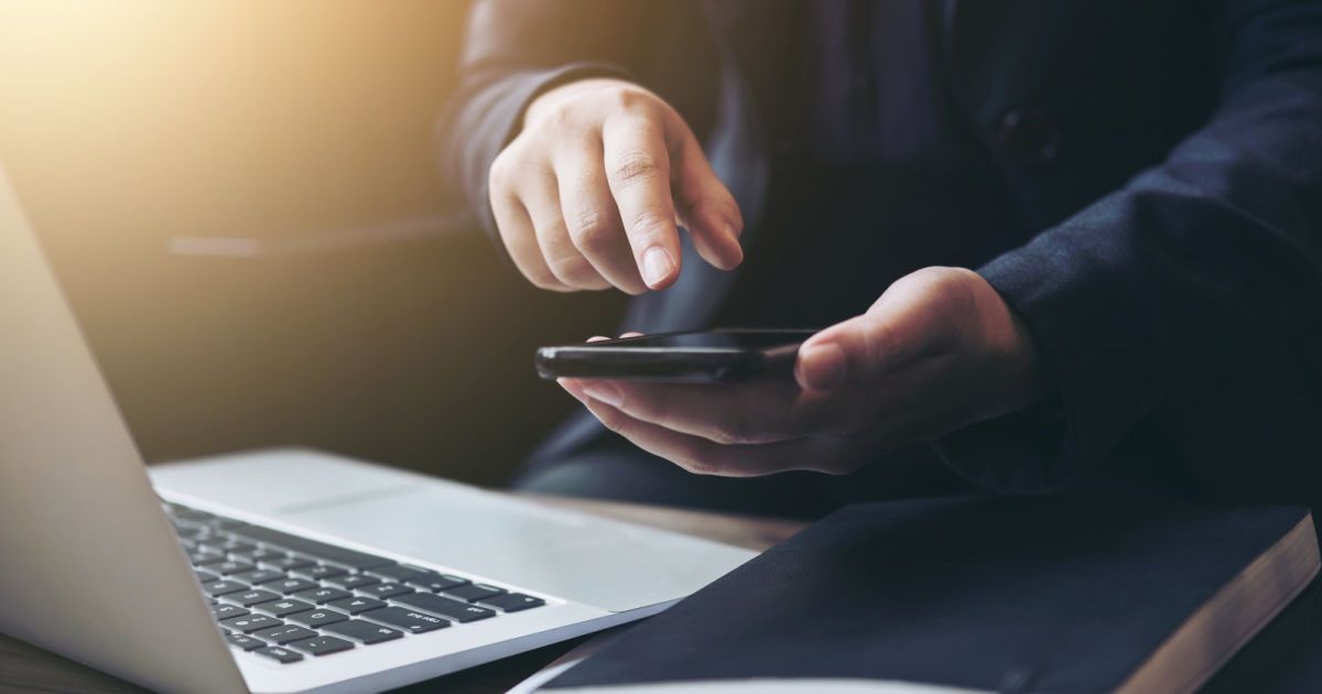 ceo sieu giau ngoi ca suc manh dang kinh ngac cua iphone