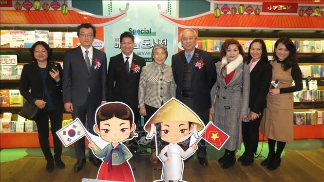 khai truong gian hang sach viet nam dau tien tai han quoc