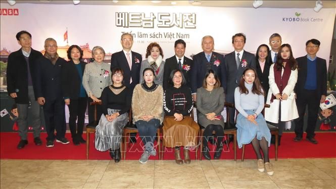 khai truong gian hang sach viet nam dau tien tai han quoc