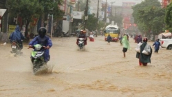 Dự báo thời tiết đêm nay và ngày mai (9/11): Trung Bộ mưa rất to; Tây Nguyên mưa to; Nam Bộ mưa rào; Bắc Bộ đêm, sáng sớm trời lạnh, ngày nắng