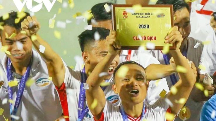 V-League: Trọng Hoàng thiết lập cột mốc siêu khủng, đàn em trầm trồ thán phục