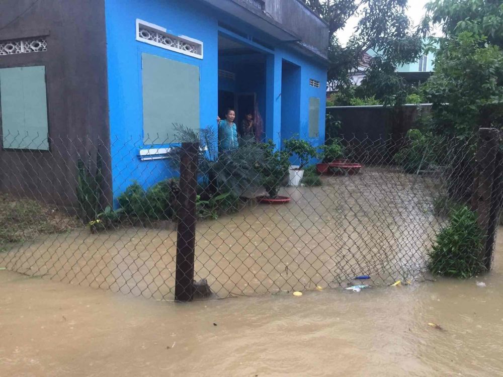 Dự báo thời tiết 3 ngày tới (30/11-2/12): Trung Bộ, Tây Nguyên mưa rất to, Nam Bộ mưa dông rải rác; Bắc Bộ trời rét, trưa chiều nắng