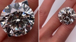 Bà cụ bất ngờ tìm thấy viên kim cương cực kỳ hiếm, được định giá 61 tỷ đồng