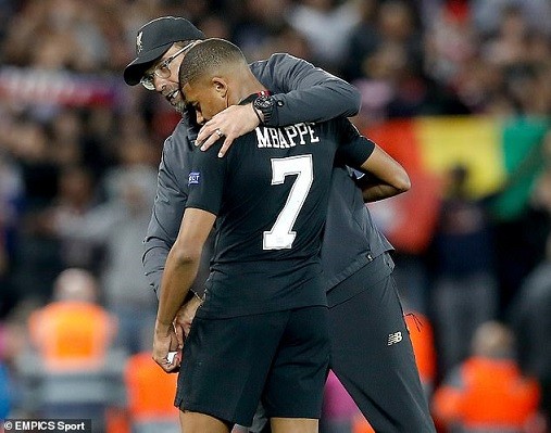 Chuyển nhượng cầu thủ: