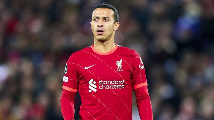 Chuyển nhượng cầu thủ: HLV Solskjaer khó tránh mất việc;