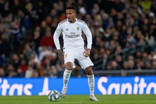 Chuyển nhượng cầu thủ: HLV Solskjaer khó tránh mất việc;