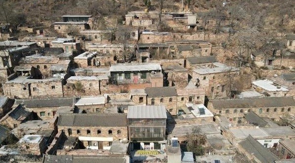 Trung Quốc: Ngôi làng hẻo lánh thoát nghèo nhờ tự mở đường xuyên núi