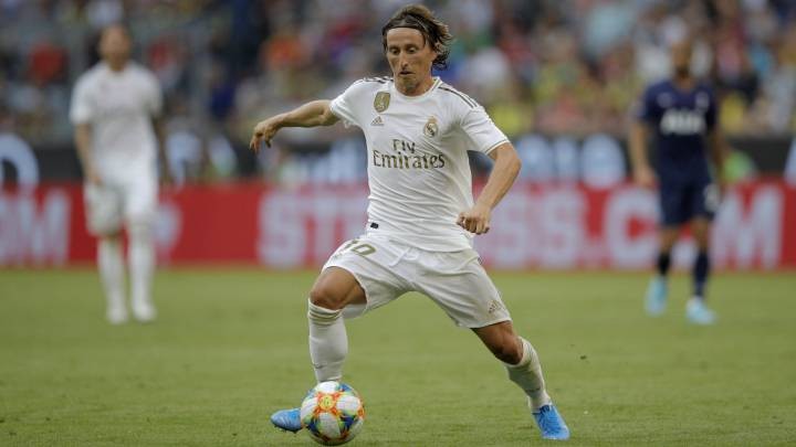 Chuyển nhượng cầu thủ: Pogba không đến Juventus; Man Utd tiếc Jude Bellingham; Real Madrid gia hạn Luka Modric