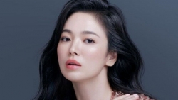 Song Hye Kyo tiết lộ bí quyết giữ gìn làn da không tì vết và thành công với phim truyền hình mới