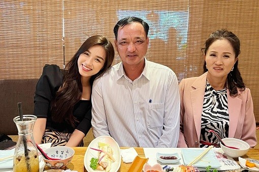 Miss World 2021: Hoa hậu Đỗ Thị Hà chăm chỉ tập luyện, Tiểu Vy sớm tổ chức tiệc tiễn