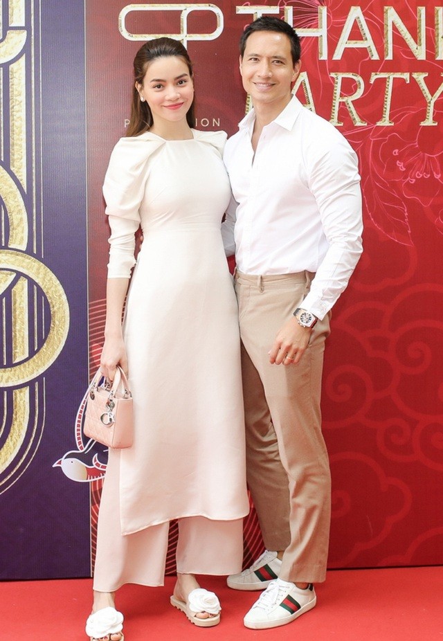 Thời trang tương xứng đẹp đôi Hồ Ngọc Hà bên Kim Lý