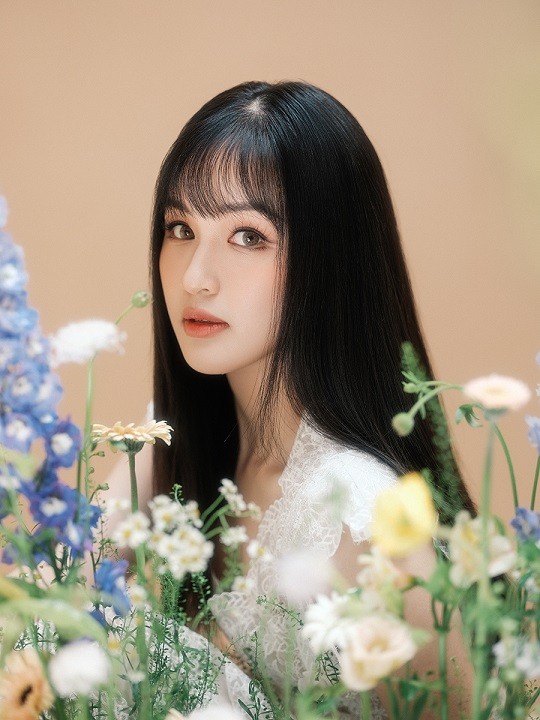 Hương vị tình thân' đã kết thúc một tháng nhưng Thục Anh, nữ diễn viên thủ vai Dương, vẫn được nhiều khán giả quan tâm và hỏi thăm. Nhân vật của cô được đặt biệt danh 'tiểu tam', 'em gái trà xanh' vì cố tình xen vào cuộc hôn nhân của Thy và Huy do Thu Quỳnh và Hoàng Anh Vũ đóng. Hương vị tình thân' đã kết thúc một tháng nhưng Thục Anh, nữ diễn viên thủ vai Dương, vẫn được nhiều khán giả quan tâm và hỏi thăm. Nhân vật của cô được đặt biệt danh 'tiểu tam', 'em gái trà xanh' vì cố tình xen vào cuộc hôn nhân của Thy và Huy do Thu Quỳnh và Hoàng Anh Vũ đóng.