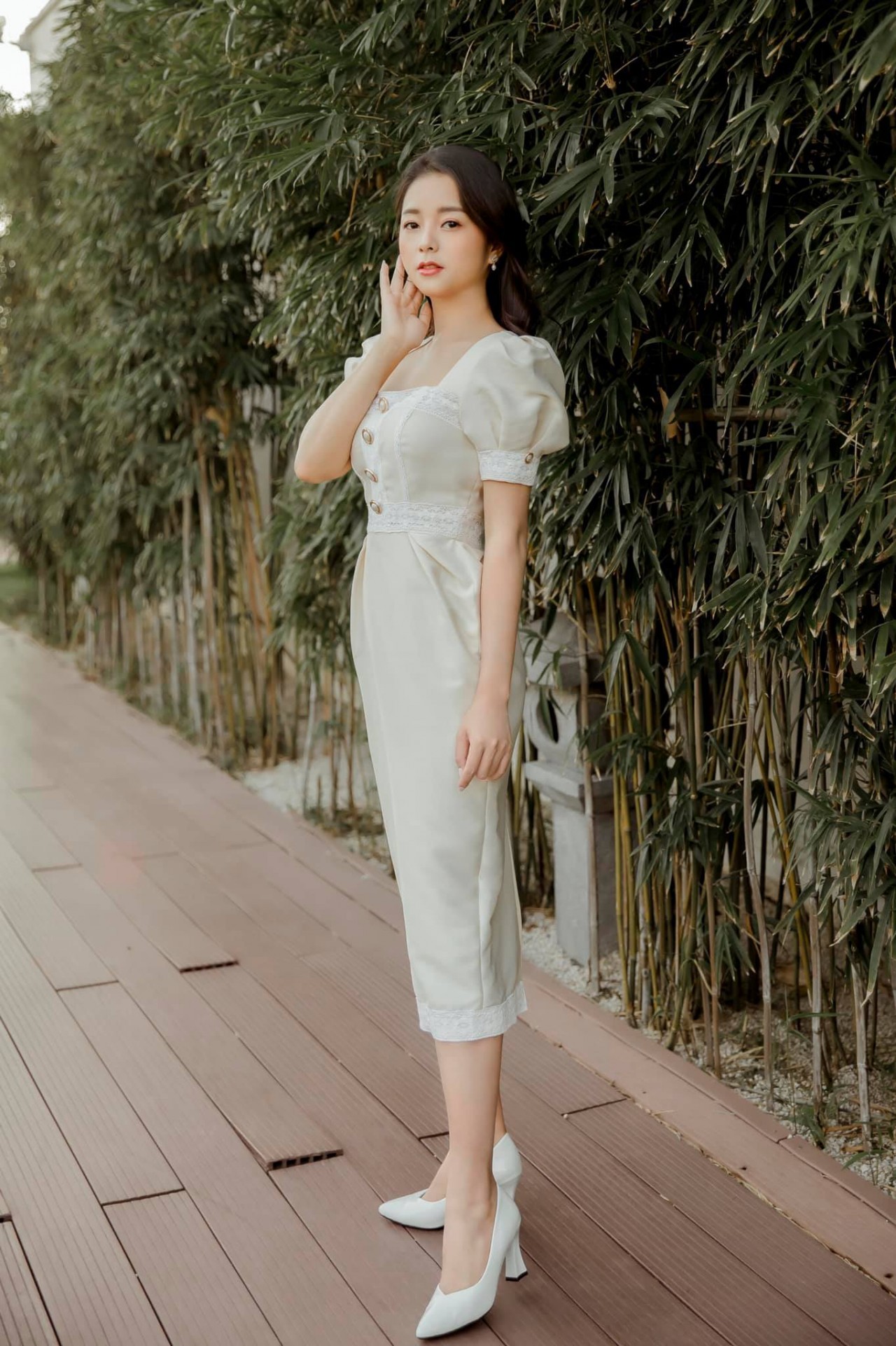 Đời thực sang chảnh đối lập hoàn toàn của nhân vật khổ nhất 'Phố trong làng'