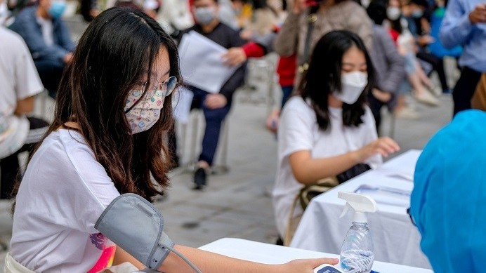 covid19 toi 212 them 13698 ca nhiem moi trong 24 gio tai 60 tinh thanh cdc thanh hoa thong tin ve hon 120 tre nhap vien sau tiem vaccine