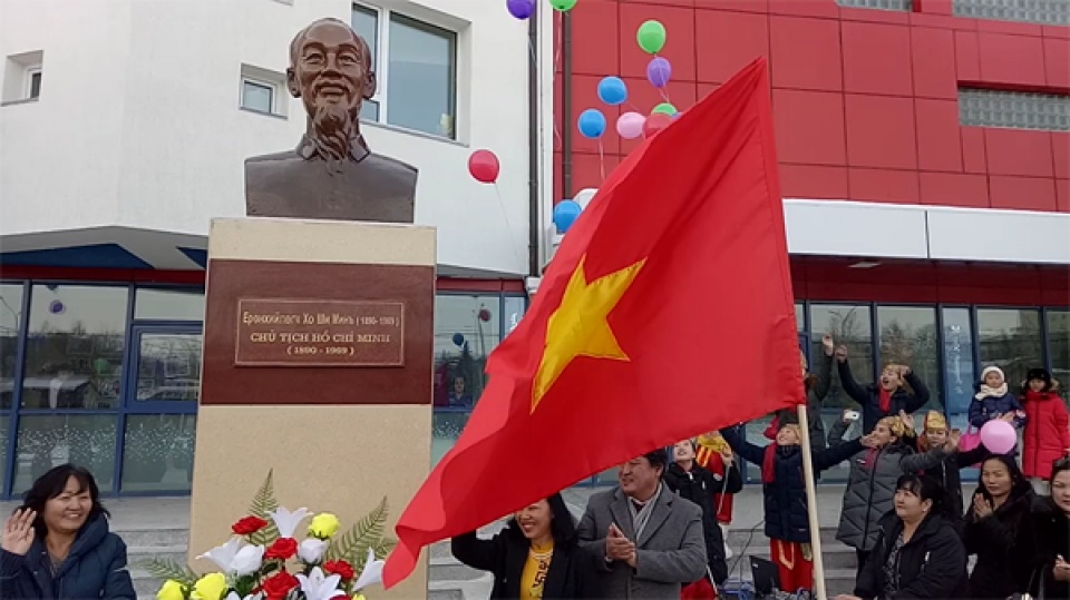 khanh thanh tuong dai chu tich ho chi minh tai mong co