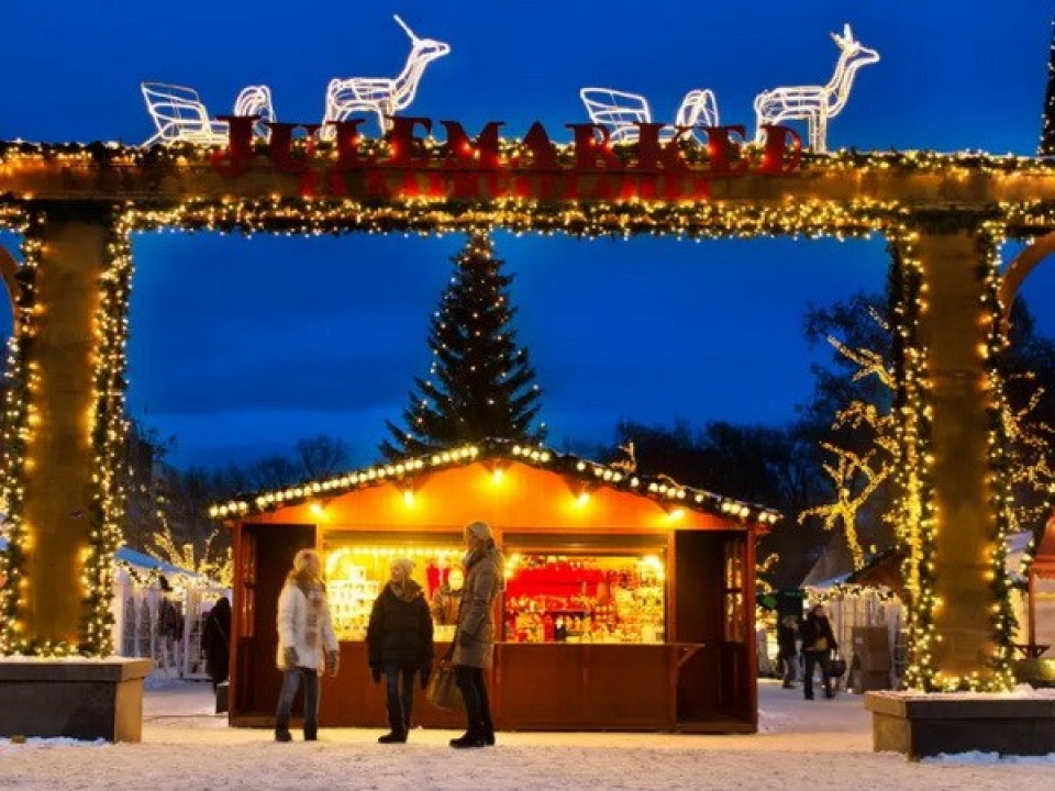 na uy gan 16 dan so mac chung di ung voi giang sinh va nam moi