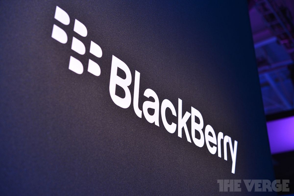blackberry keo dai su song bb10 them 2 nam nua