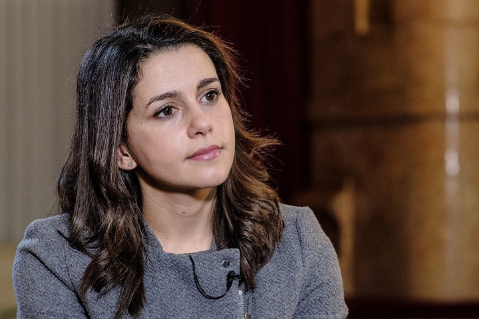 Nữ chính trị gia xinh đẹp ghi dấu ấn trong bầu cử Catalonia nu chinh tri gia xinh dep gay dau an trong bau cu catalonia