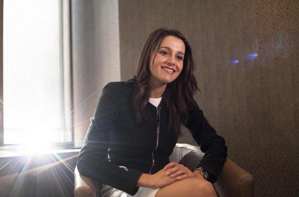 Nữ chính trị gia xinh đẹp ghi dấu ấn trong bầu cử Catalonia nu chinh tri gia xinh dep gay dau an trong bau cu catalonia