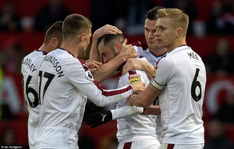 Lingard tỏa sáng giúp MU thoát thua trước Burnley trên sân nhà lingard toa sang giup mu thoat thua truoc burnley tren san nha