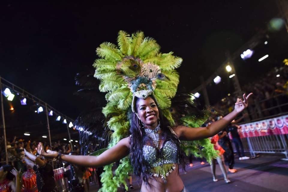 nhung vu dieu nong bong tai le hoi salsa lon nhat the gioi