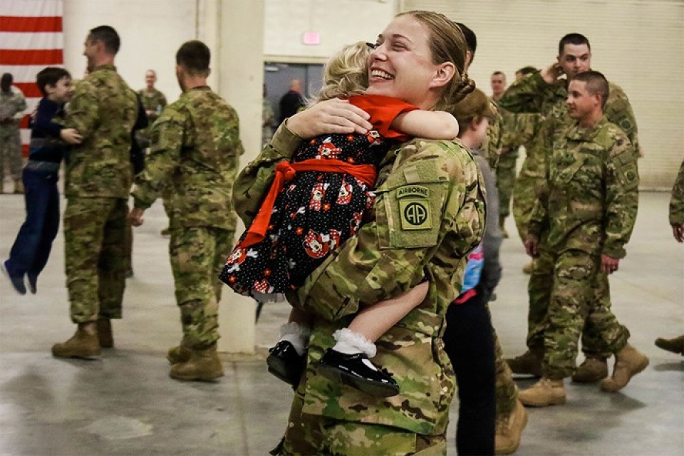 nhung khoanh khac xuc dong trong doi binh nghiep cua binh si my