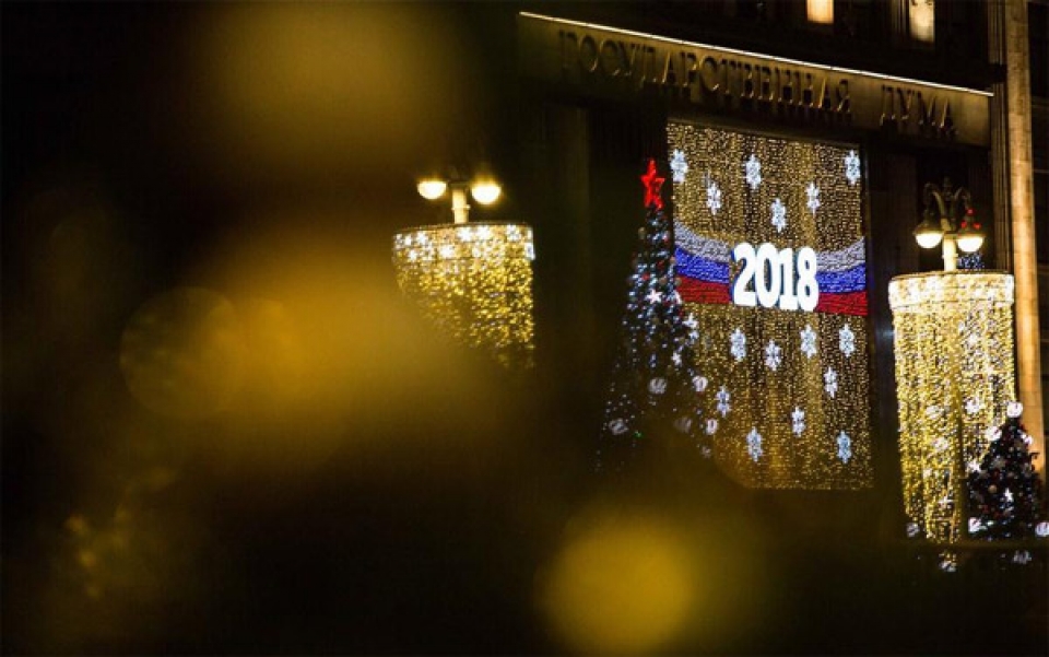 ma n nha n canh trang hoang don nam moi o moscow