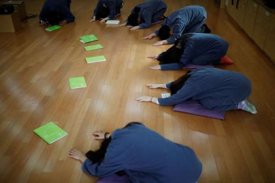 Hàn Quốc: Chọn "nhà tù" để trốn áp lực xã hội ngày càng tăng han quoc chon nha tu de tron ap luc xa hoi ngay cang tang