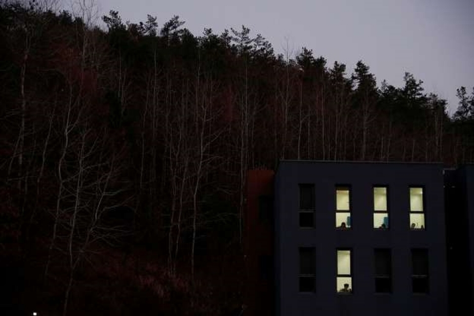 Hàn Quốc: Chọn "nhà tù" để trốn áp lực xã hội ngày càng tăng han quoc chon nha tu de tron ap luc xa hoi ngay cang tang