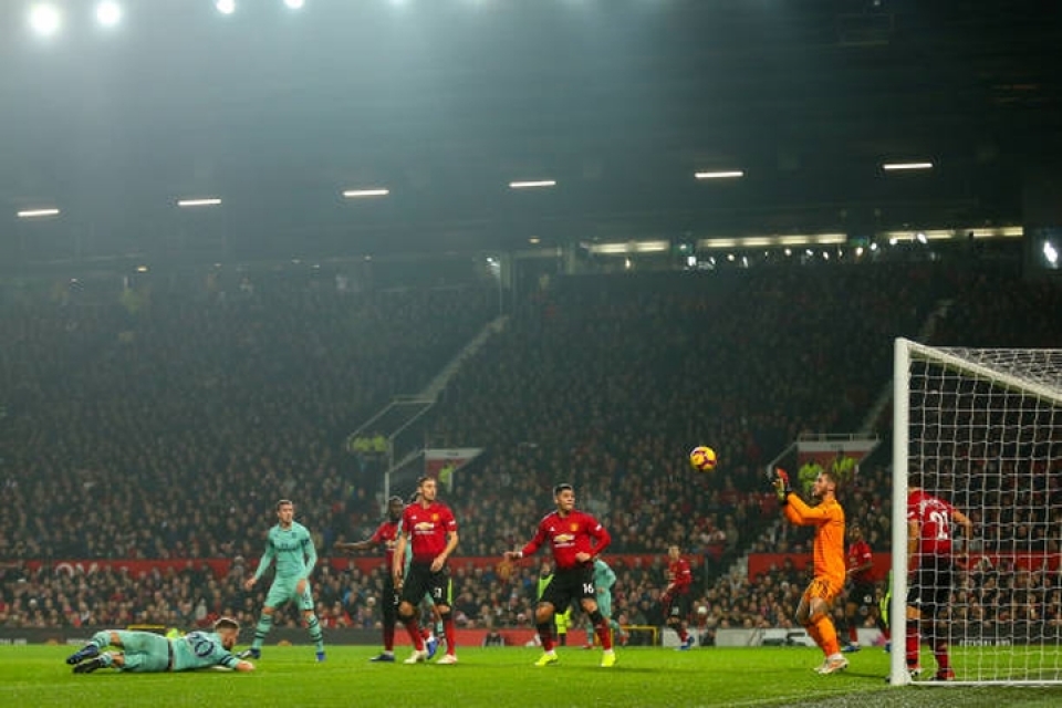 mu 2 2 arsenal quy do giuong co trang o premier league