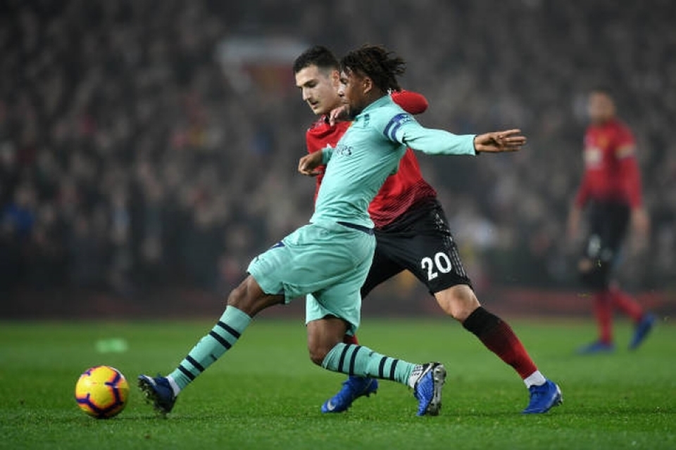 mu 2 2 arsenal quy do giuong co trang o premier league