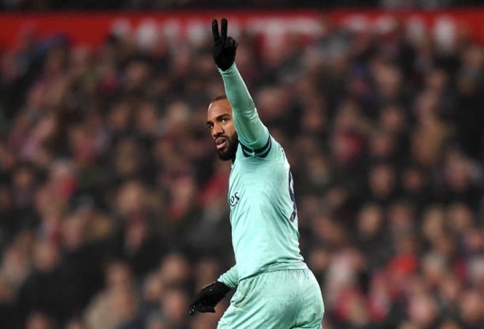 mu 2 2 arsenal quy do giuong co trang o premier league