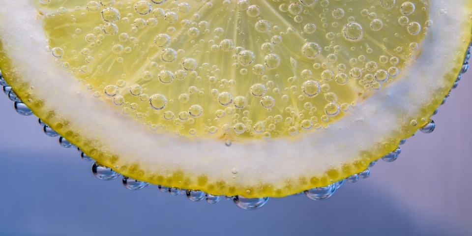 vitamin c giup giam tac hai cua khoi thuoc voi tre so sinh