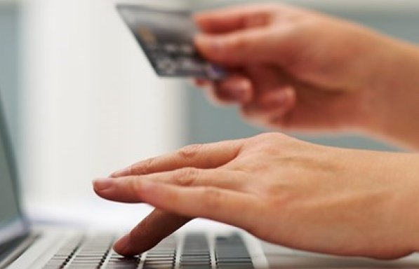 trung quoc canh bao hoat dong lua dao mua sam truc tuyen