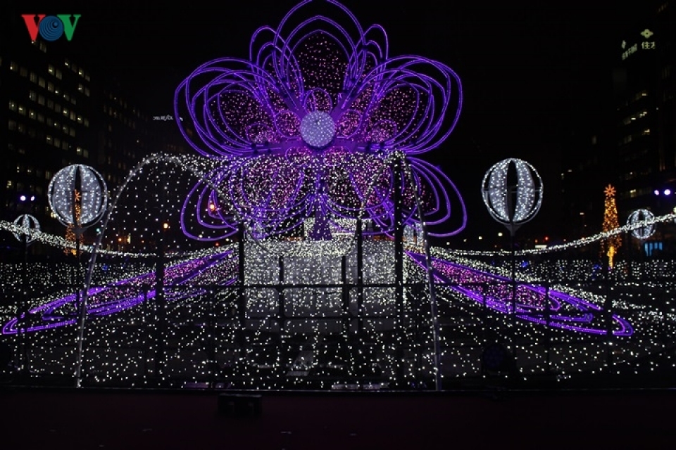 nhat ban khong khi noel suoi am mua dong lanh gia