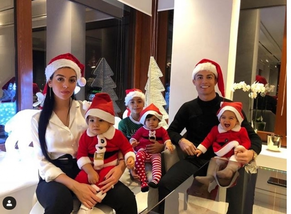 giang sinh am ap cua messi ronaldo va cac ngoi sao bong da