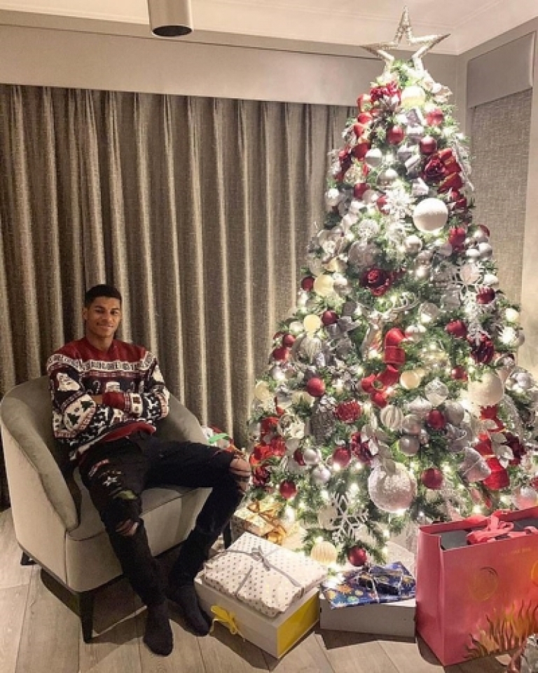 giang sinh am ap cua messi ronaldo va cac ngoi sao bong da