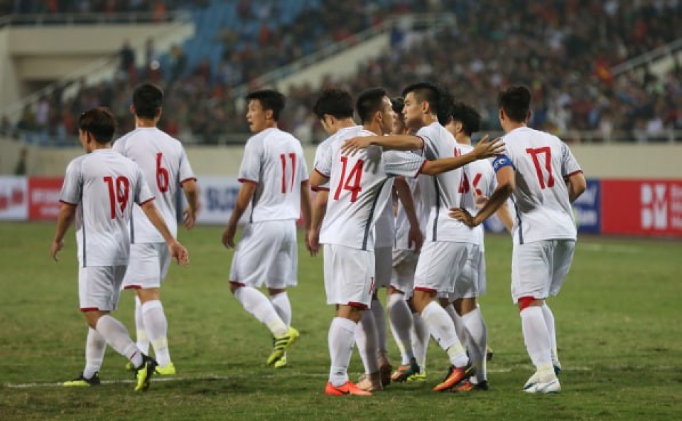 bao han quoc ca ngoi thanh tich chuoi tran bat bai ky luc cua tuyen viet nam