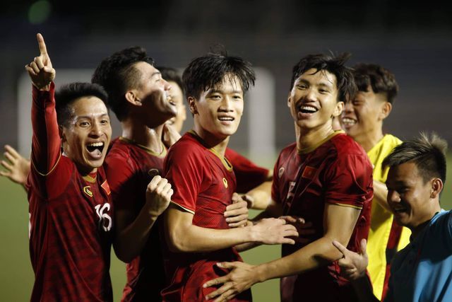 u22 viet nam u22 singapore su tu non kho long can duoc con loc do