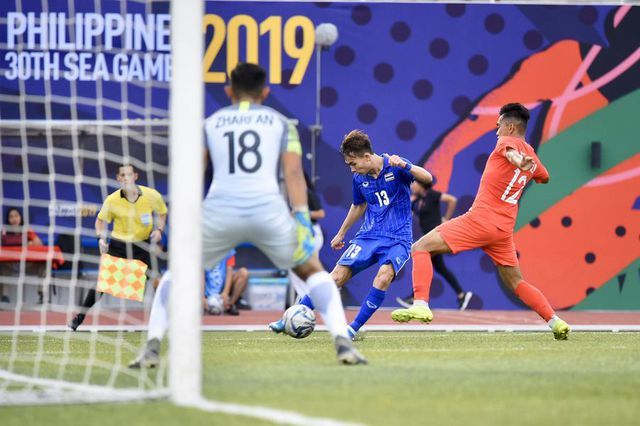 u22 viet nam toan thang va cuc dien bang b bong da nam sea games 30