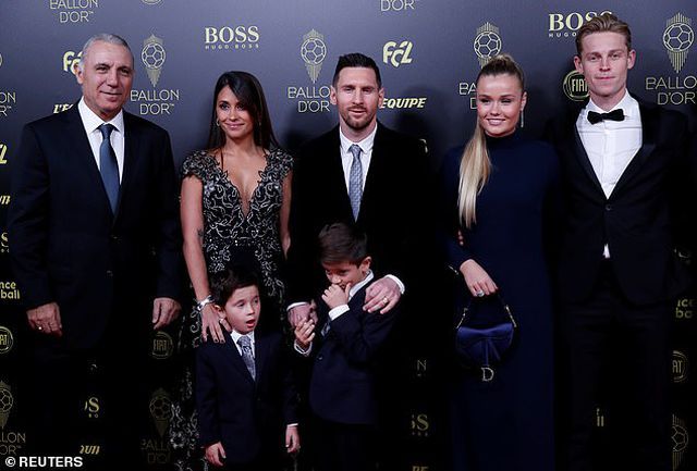 lionel messi lan thu 6 gianh qua bong vang