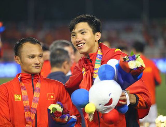 heerenveen chuc mung van hau va u22 viet nam gianh hcv sea games 30