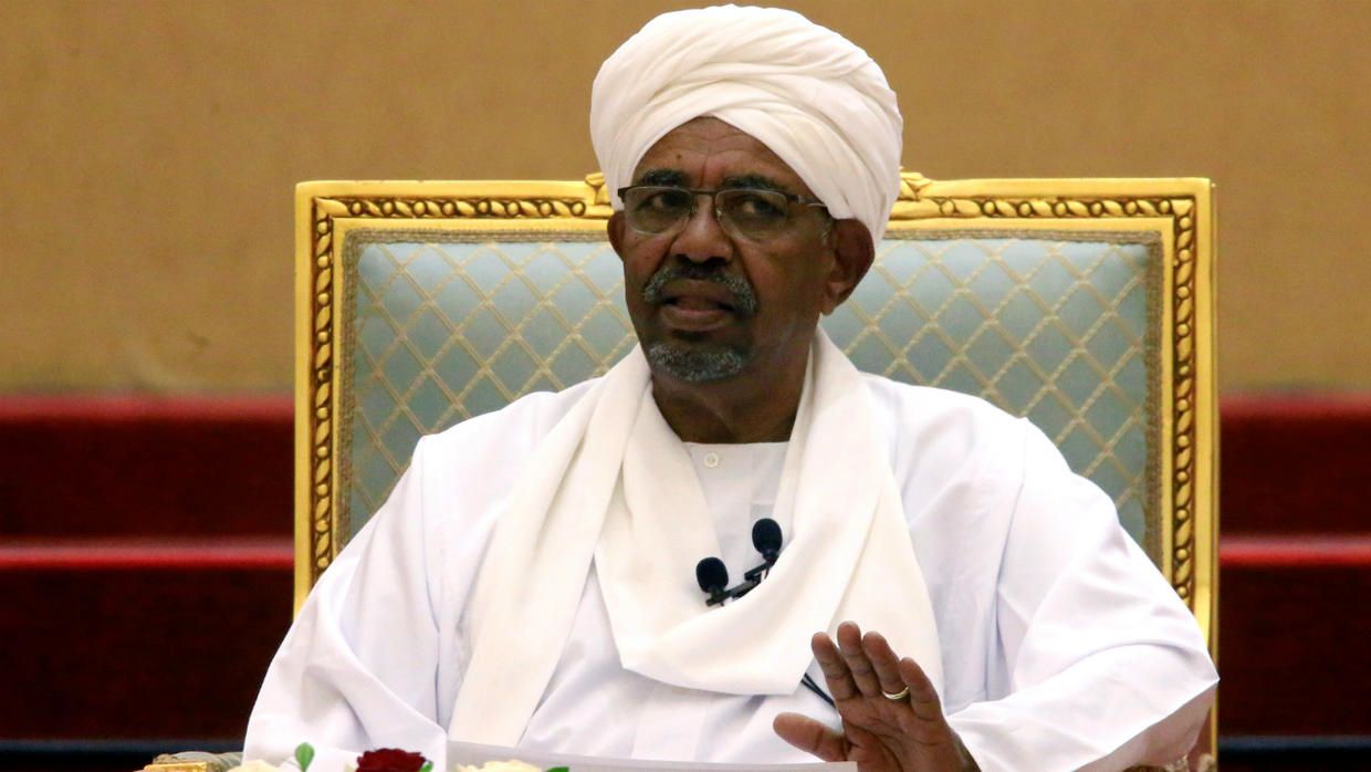 sudan cuu tong thong omar al bashir bi ket an 2 nam tu vi tham nhung