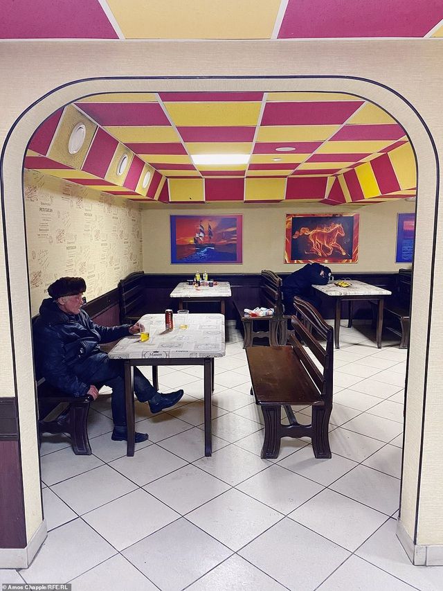 thanh pho thieu mat troi suot 40 ngay song ra sao