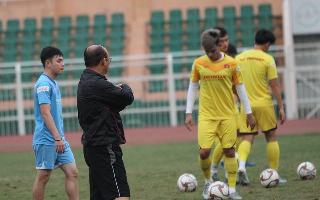 tan tai bi treo gio o tran mo man gap uae cua u23 viet nam