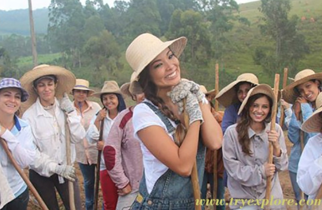 nhung ngoi lang ky la tren the gioi